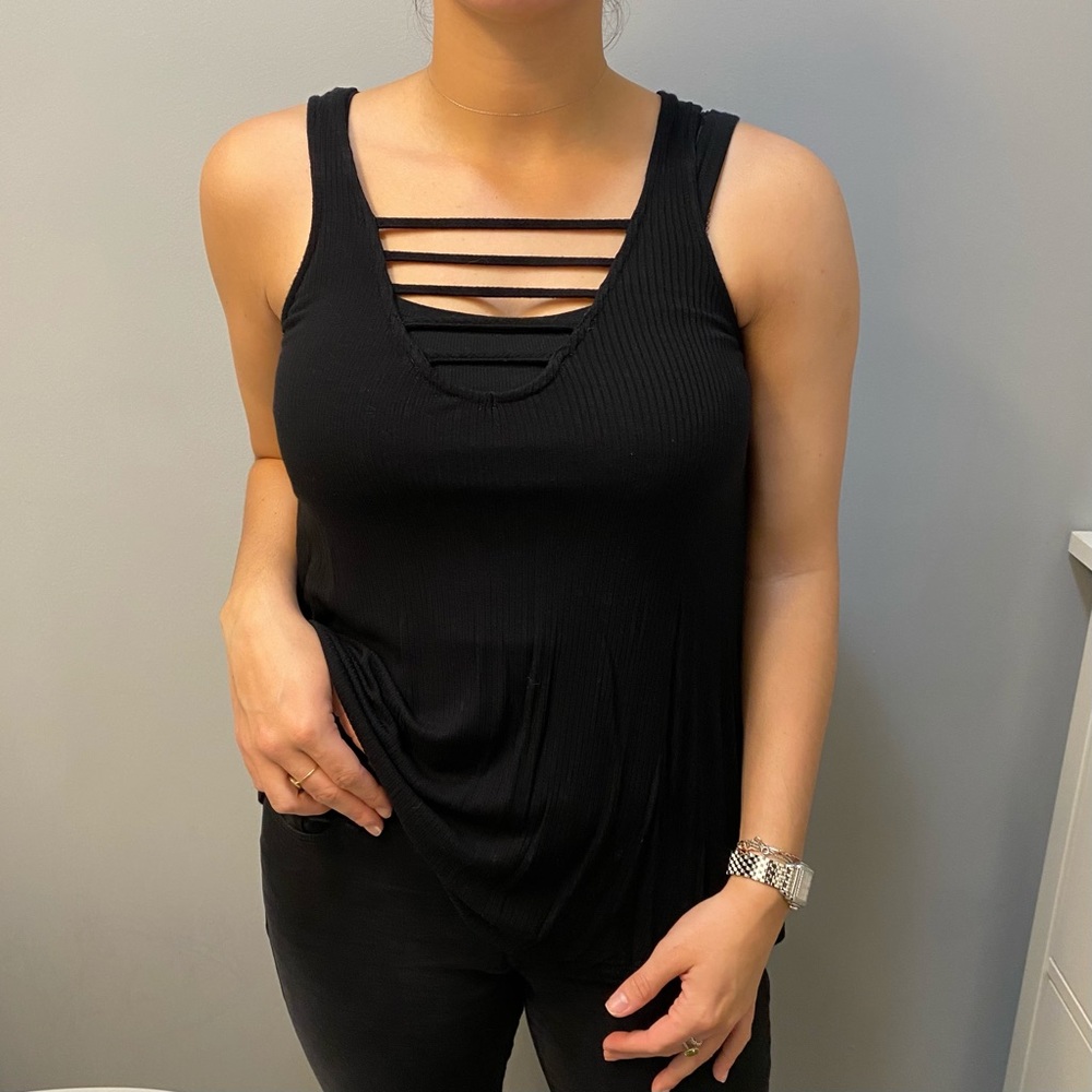 Black strap tank top